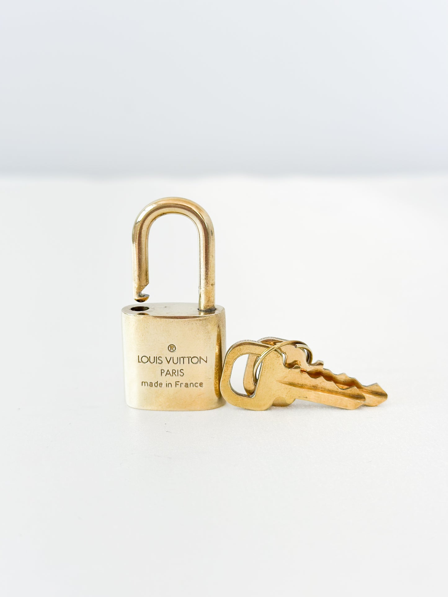 Louis Vuitton Padlock 301 - 2 Keys