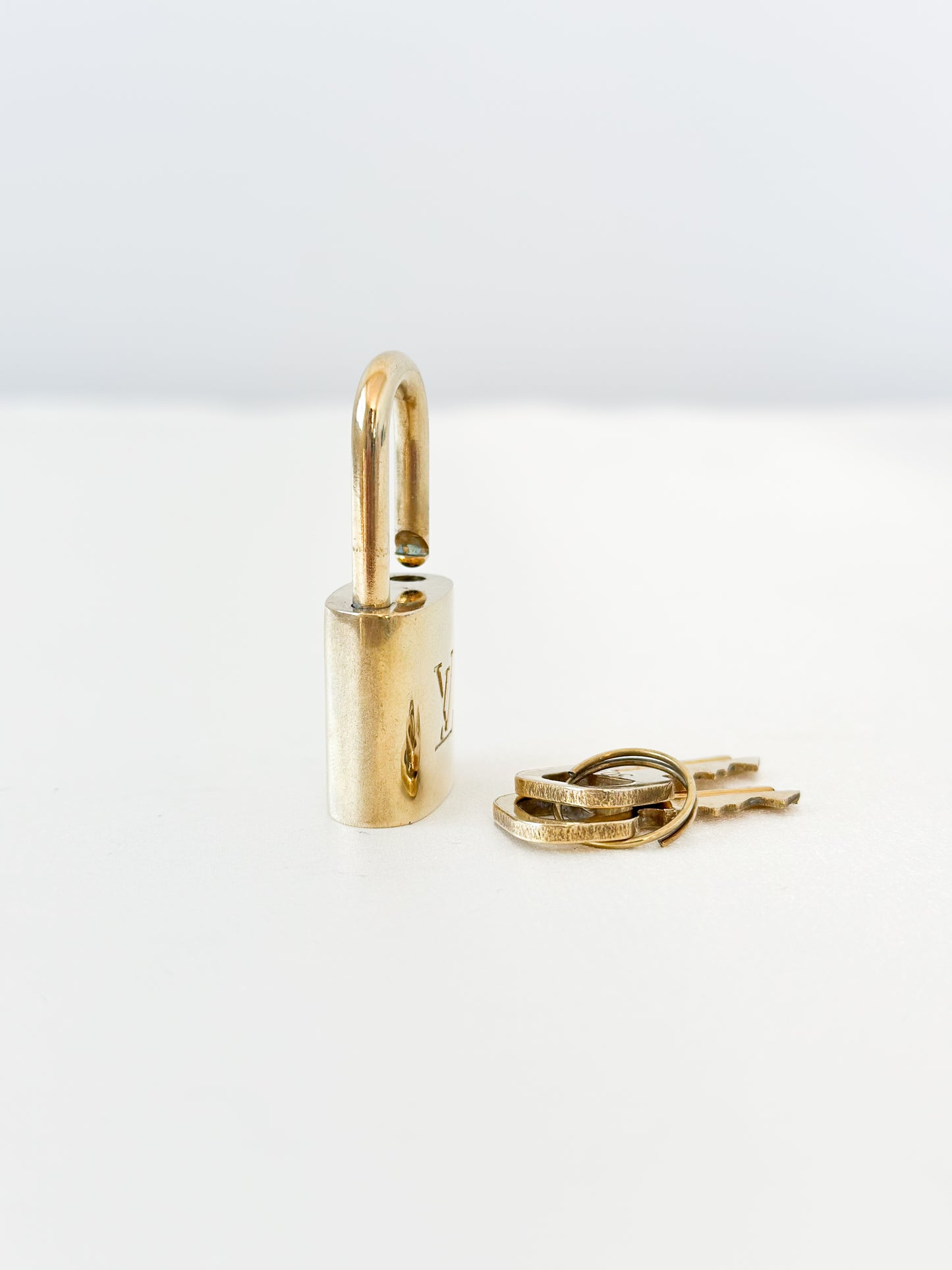 Louis Vuitton Padlock 301 - 2 Keys