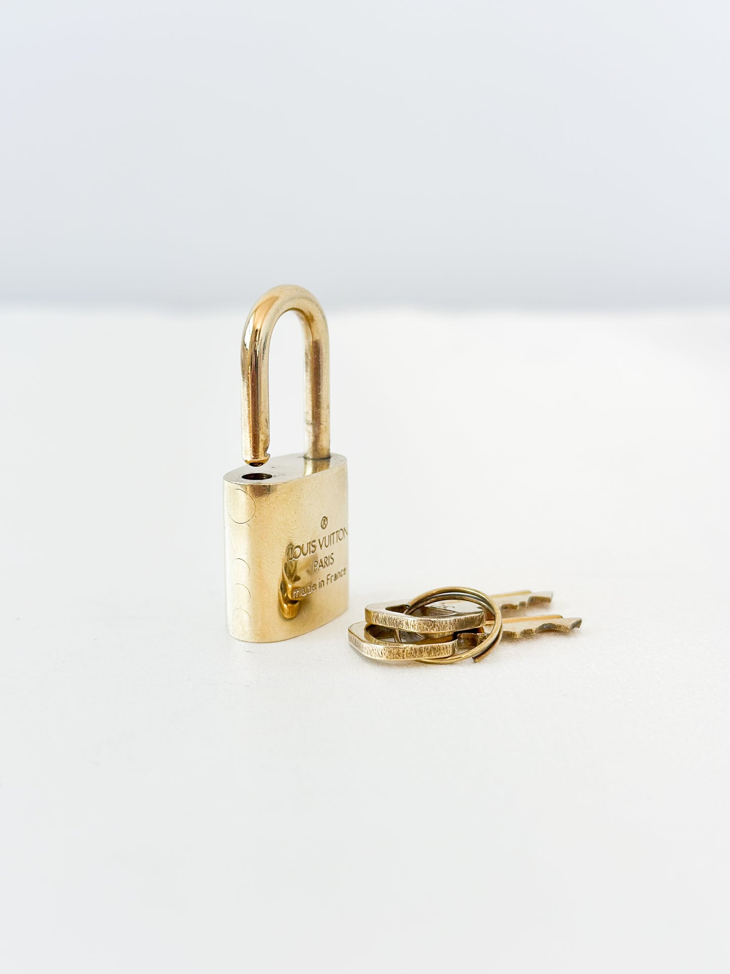 Louis Vuitton Padlock 301 - 2 Keys