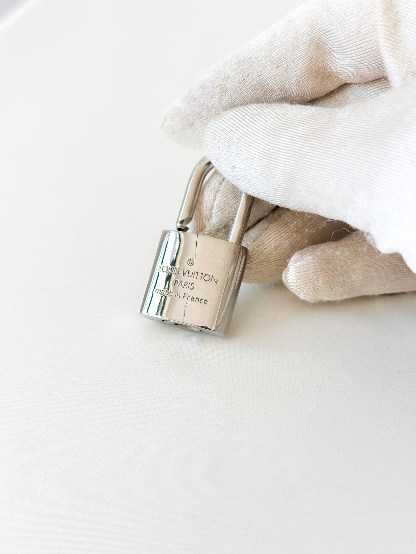 Louis Vuitton Silver Padlock Set 303