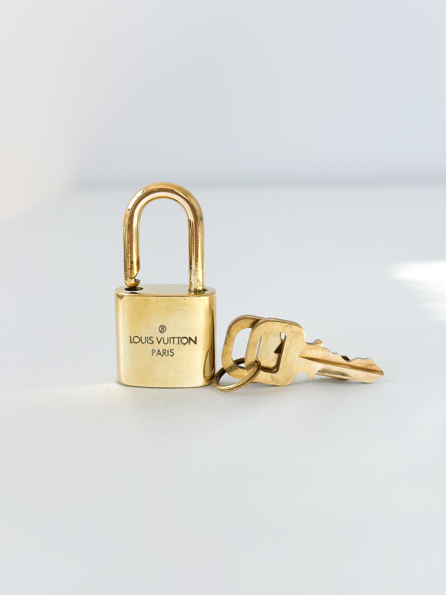 Louis Vuitton Padlock 305 - 2 Keys