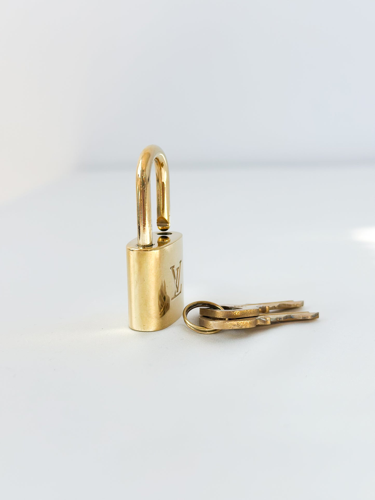 Louis Vuitton Padlock 305 - 2 Keys