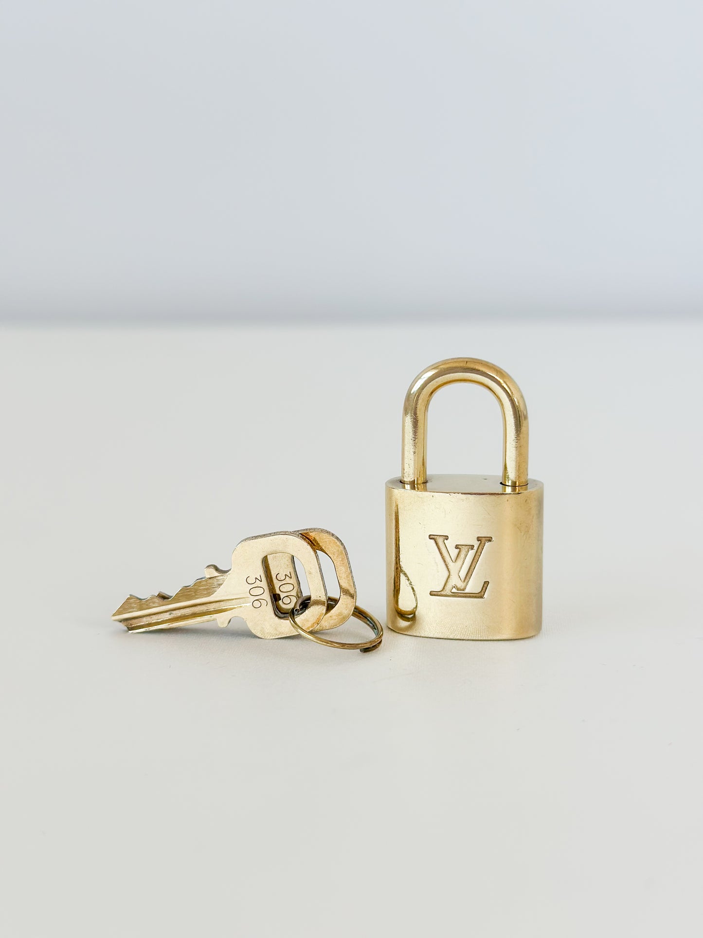Louis Vuitton Padlock 306 - 2 Keys