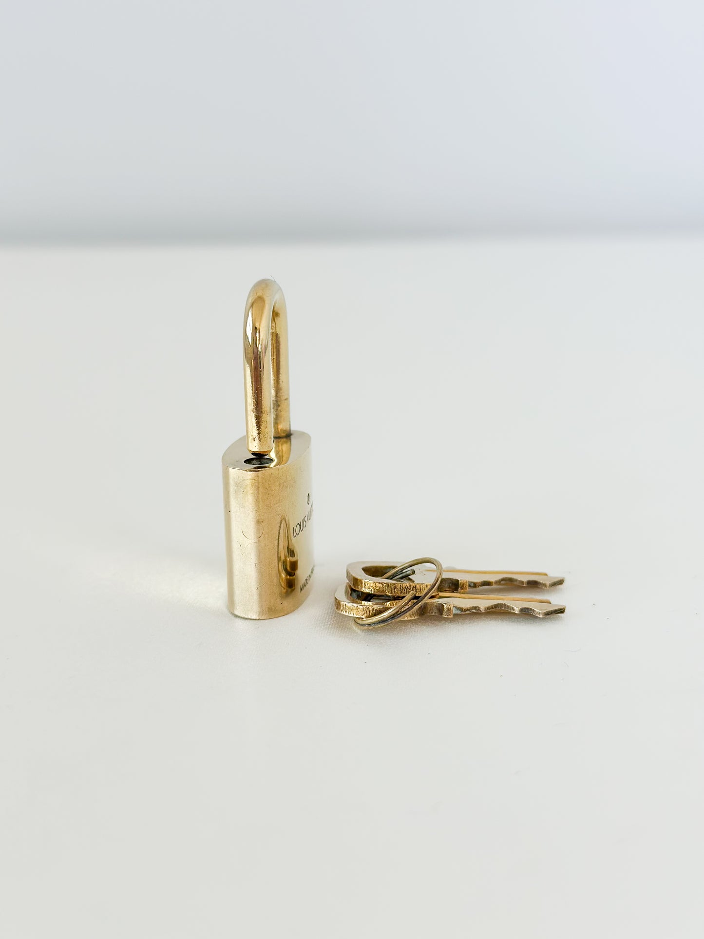Louis Vuitton Padlock 306 - 2 Keys