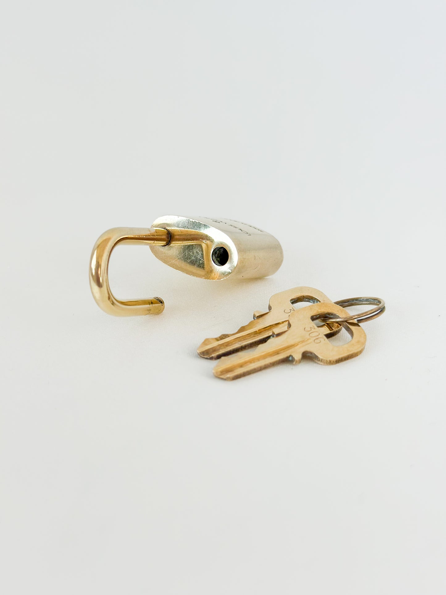 Louis Vuitton Padlock 306 - 2 Keys