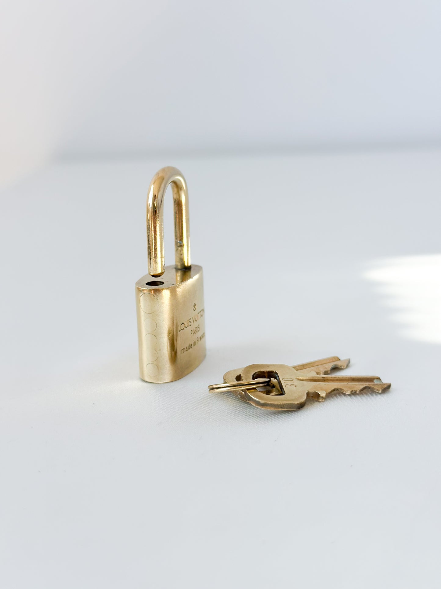 Louis Vuitton Padlock 310 - 2 Keys