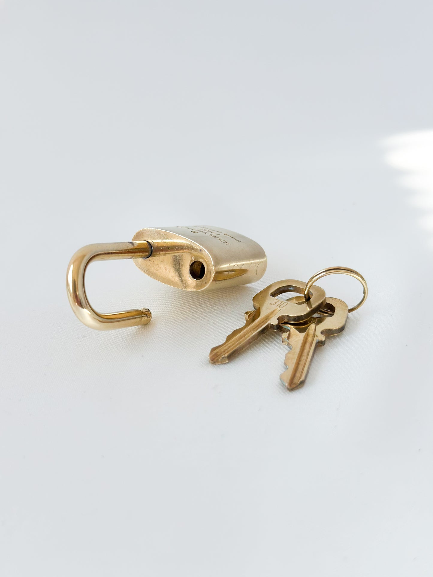 Louis Vuitton Padlock 310 - 2 Keys