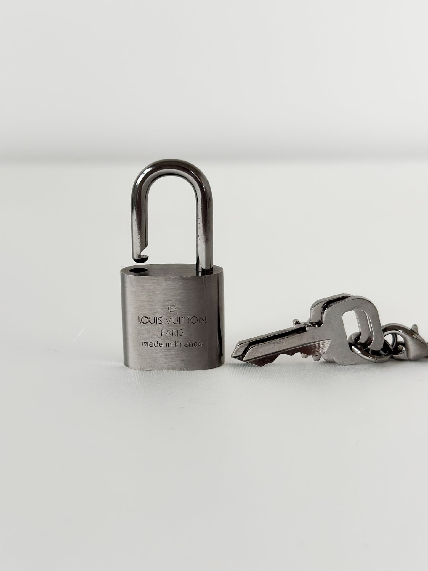 Louis Vuitton Brushed Titanium Padlock Set 316
