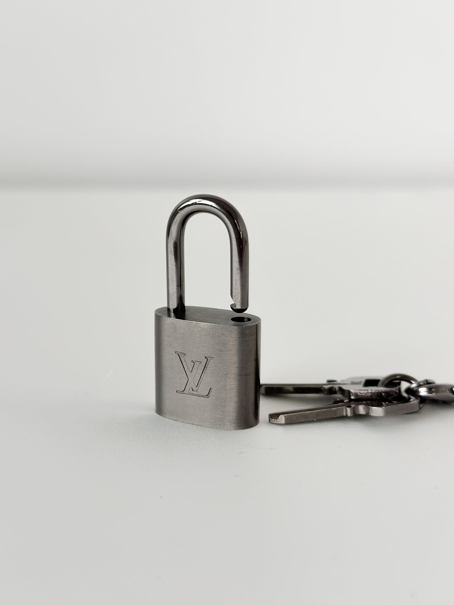 Louis Vuitton Brushed Titanium Padlock Set 316