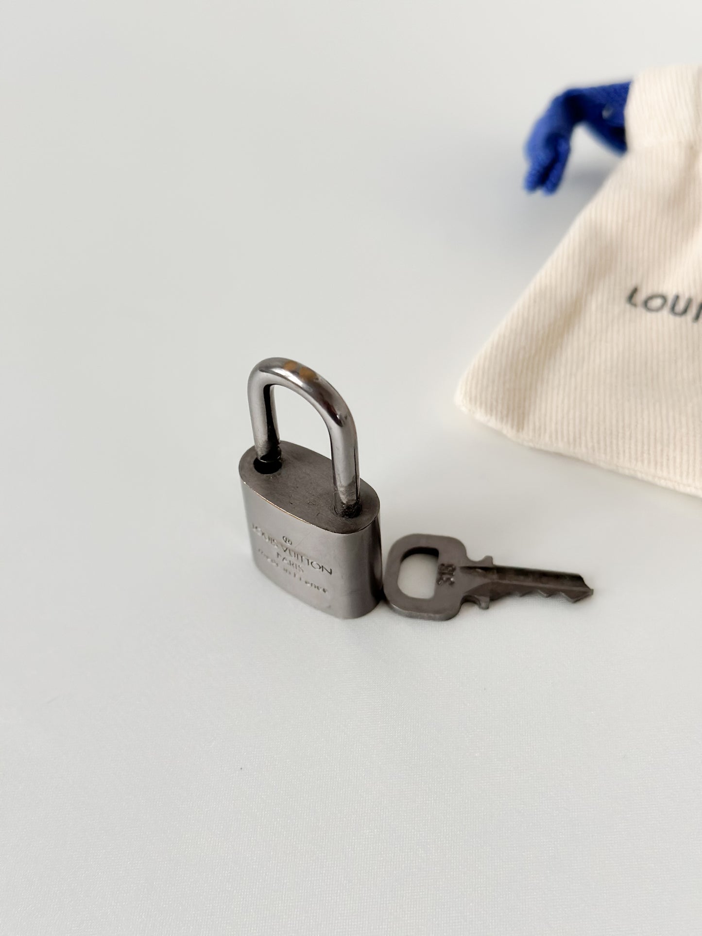 Louis Vuitton Brushed Titanium Padlock Set 318