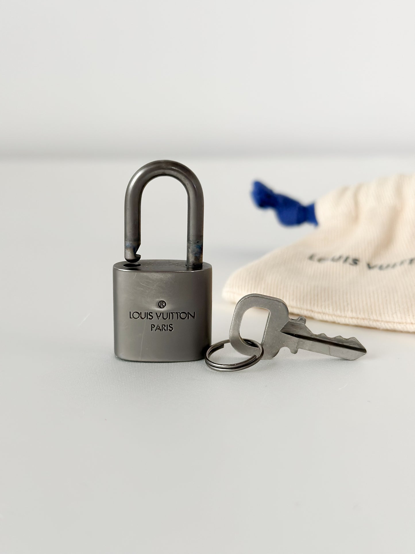 Louis Vuitton Titanium Padlock Set 320