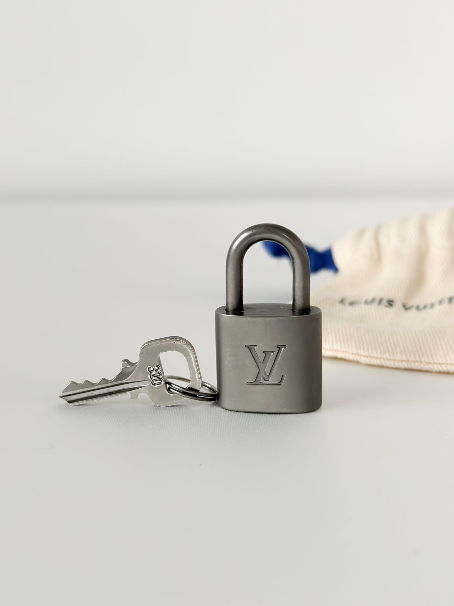 Louis Vuitton Titanium Padlock Set 320