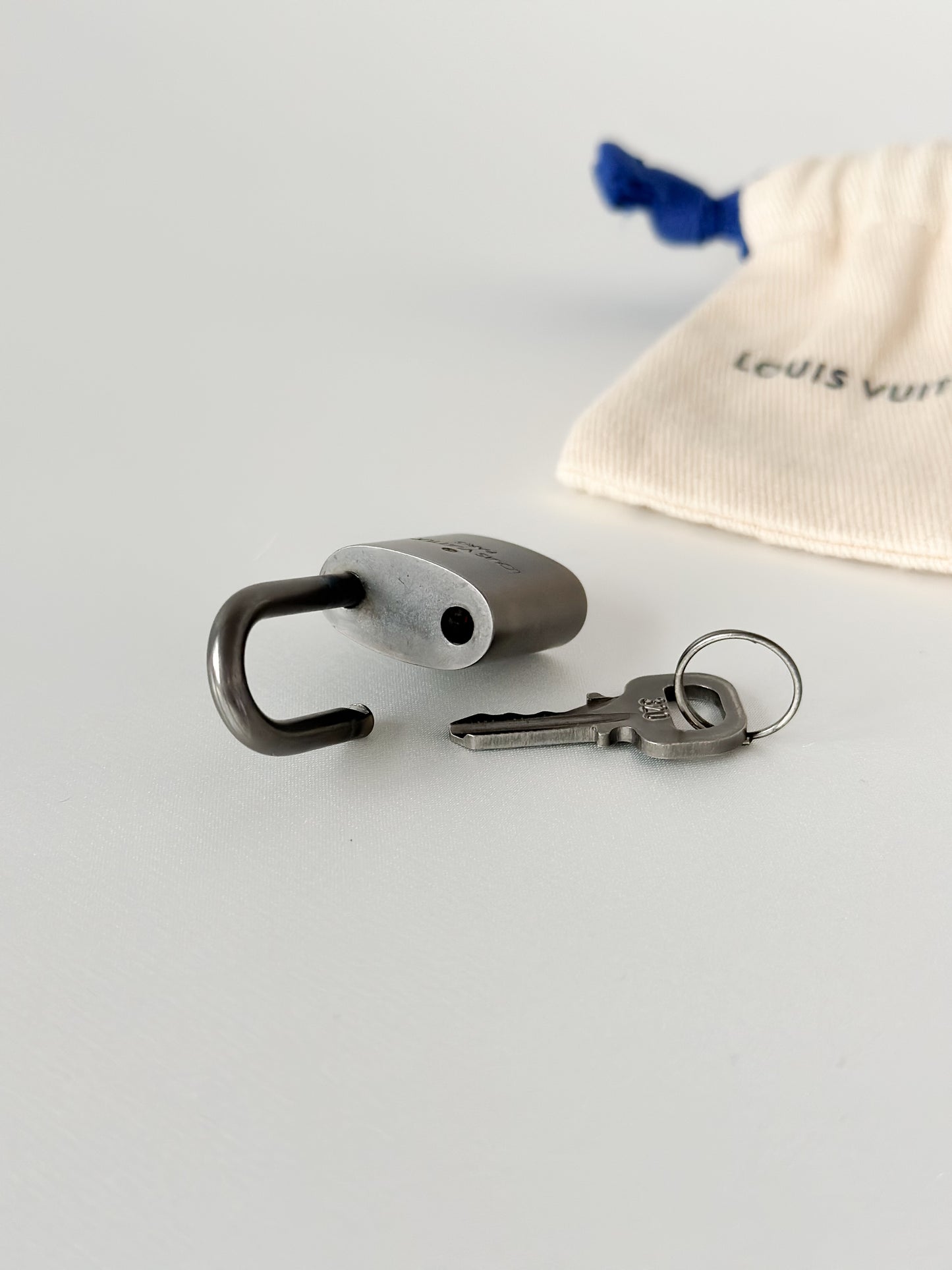 Louis Vuitton Titanium Padlock Set 320