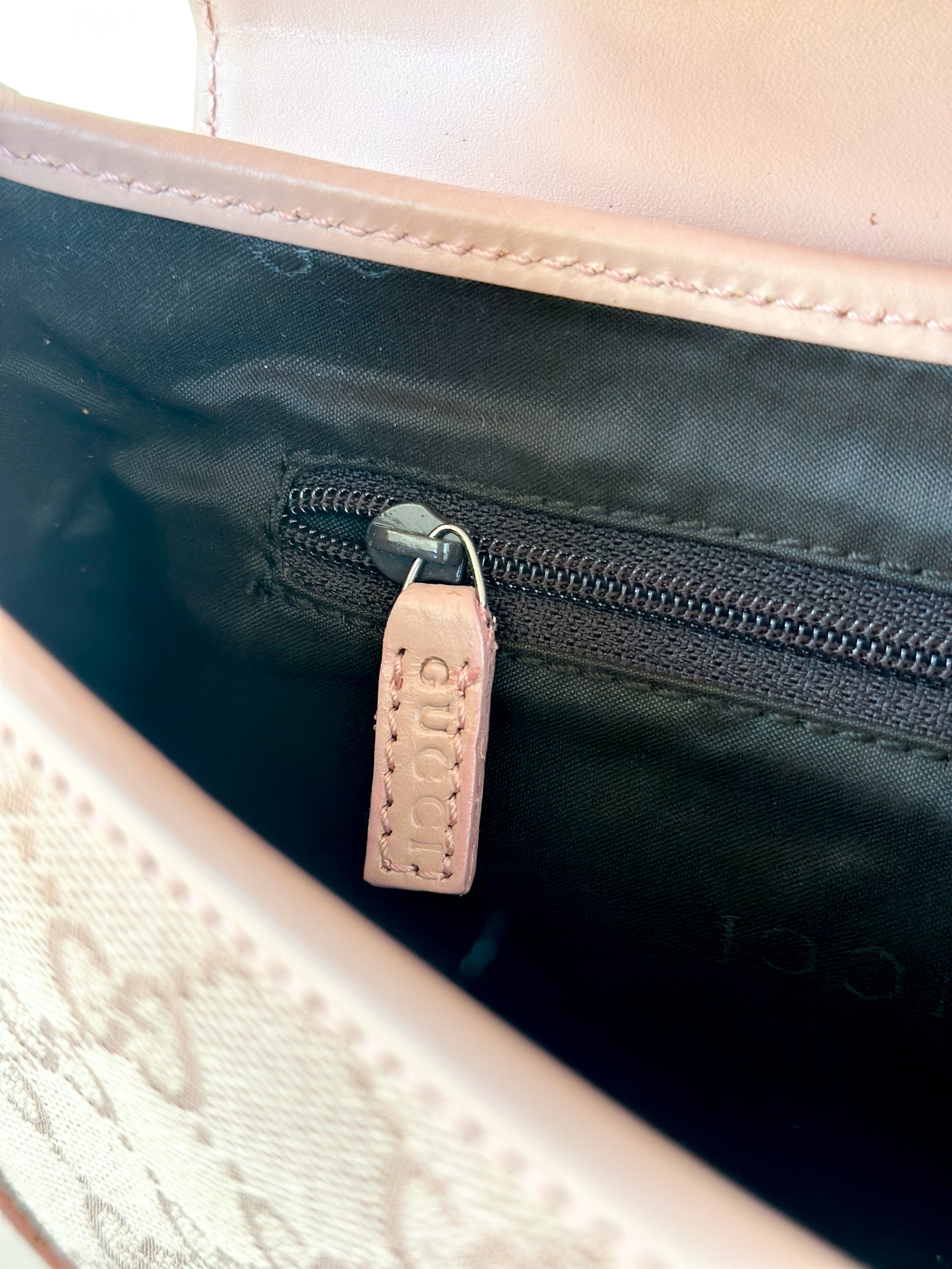 Gucci Jackie Monogram Flap Shoulder Bag - Pink