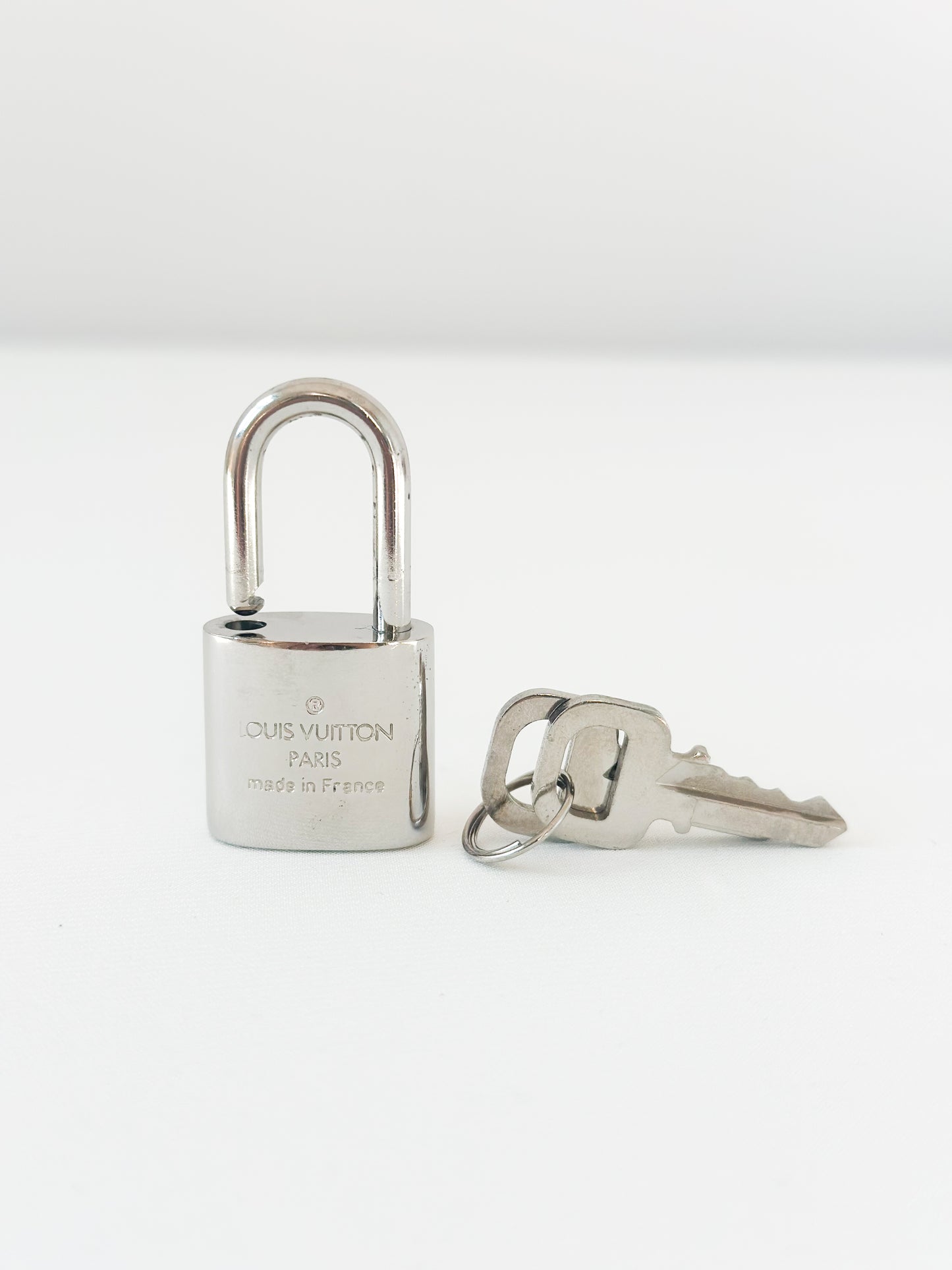 Louis Vuitton Silver Padlock 304 - 2 Keys