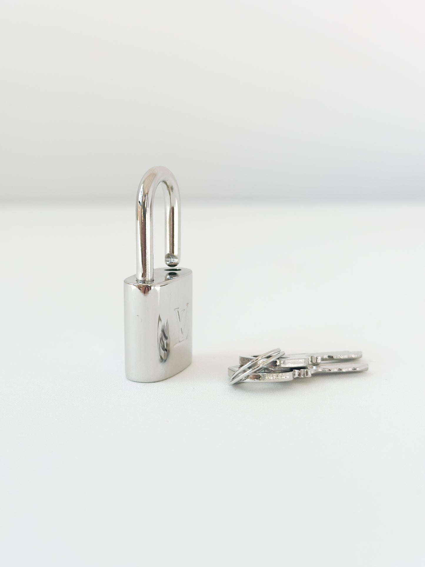 Louis Vuitton Silver Padlock 308 - 2 Keys