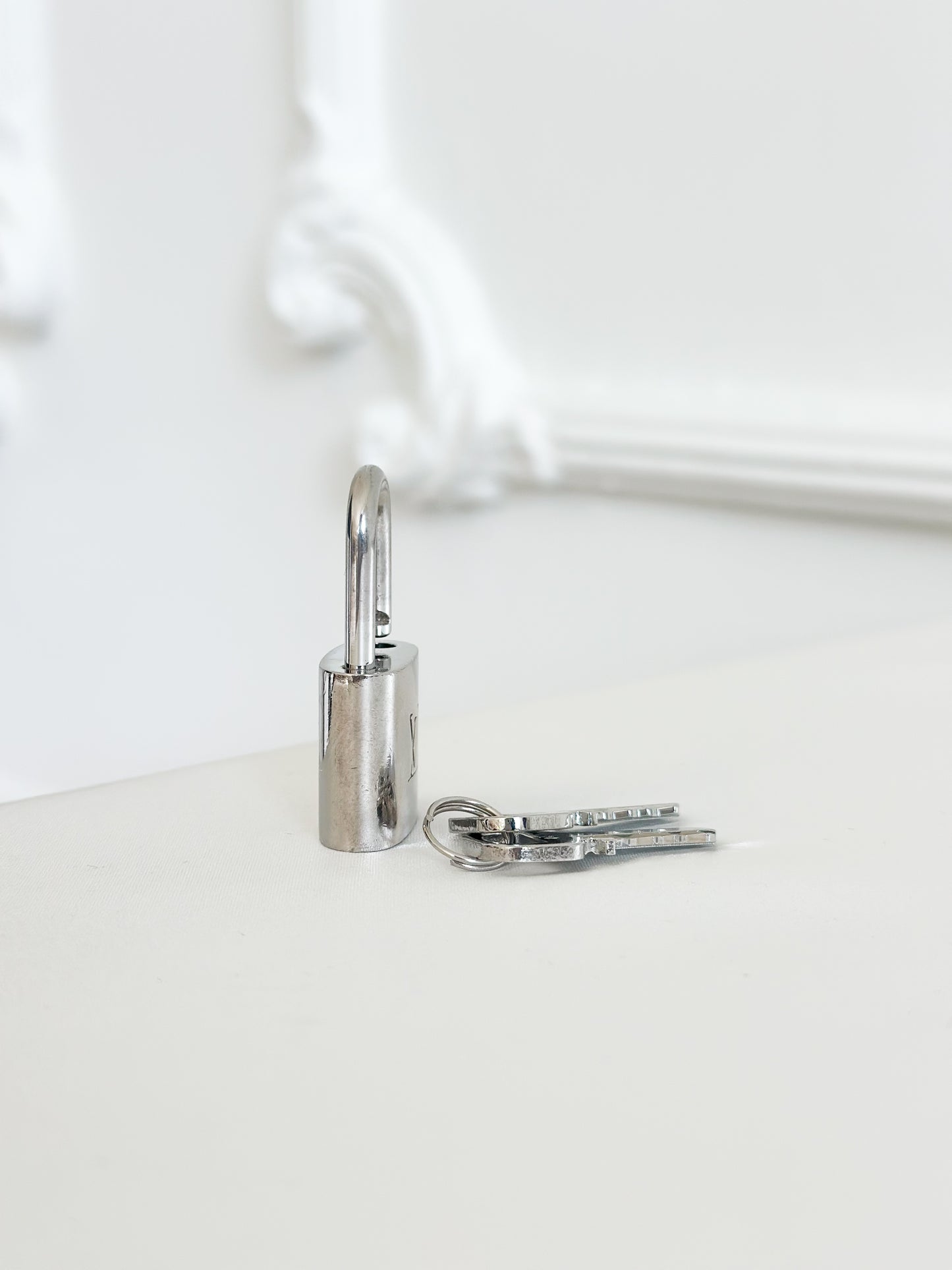Louis Vuitton Silver Padlock 440 - 2 Keys