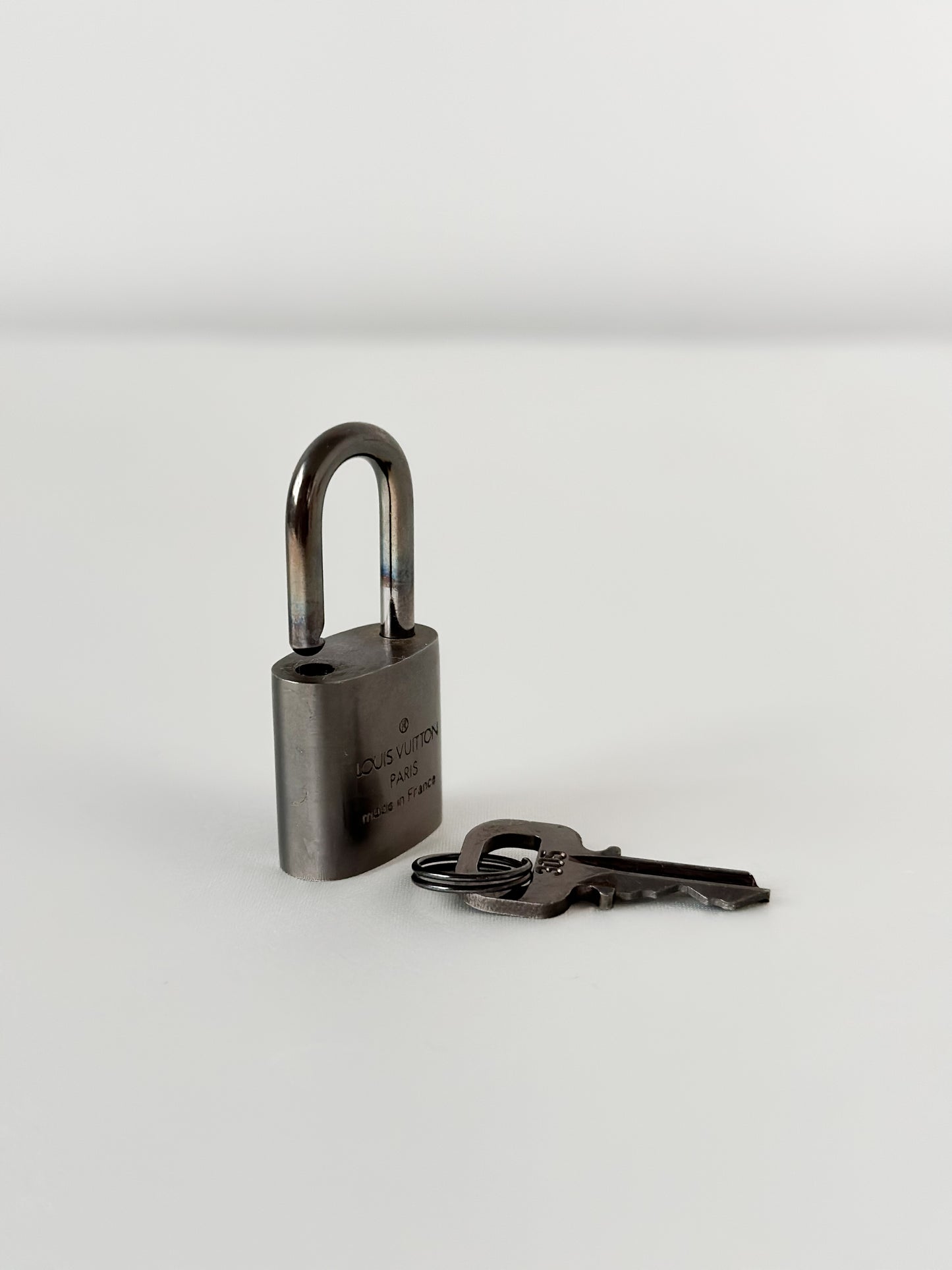 Louis Vuitton Titanium Padlock Set 305