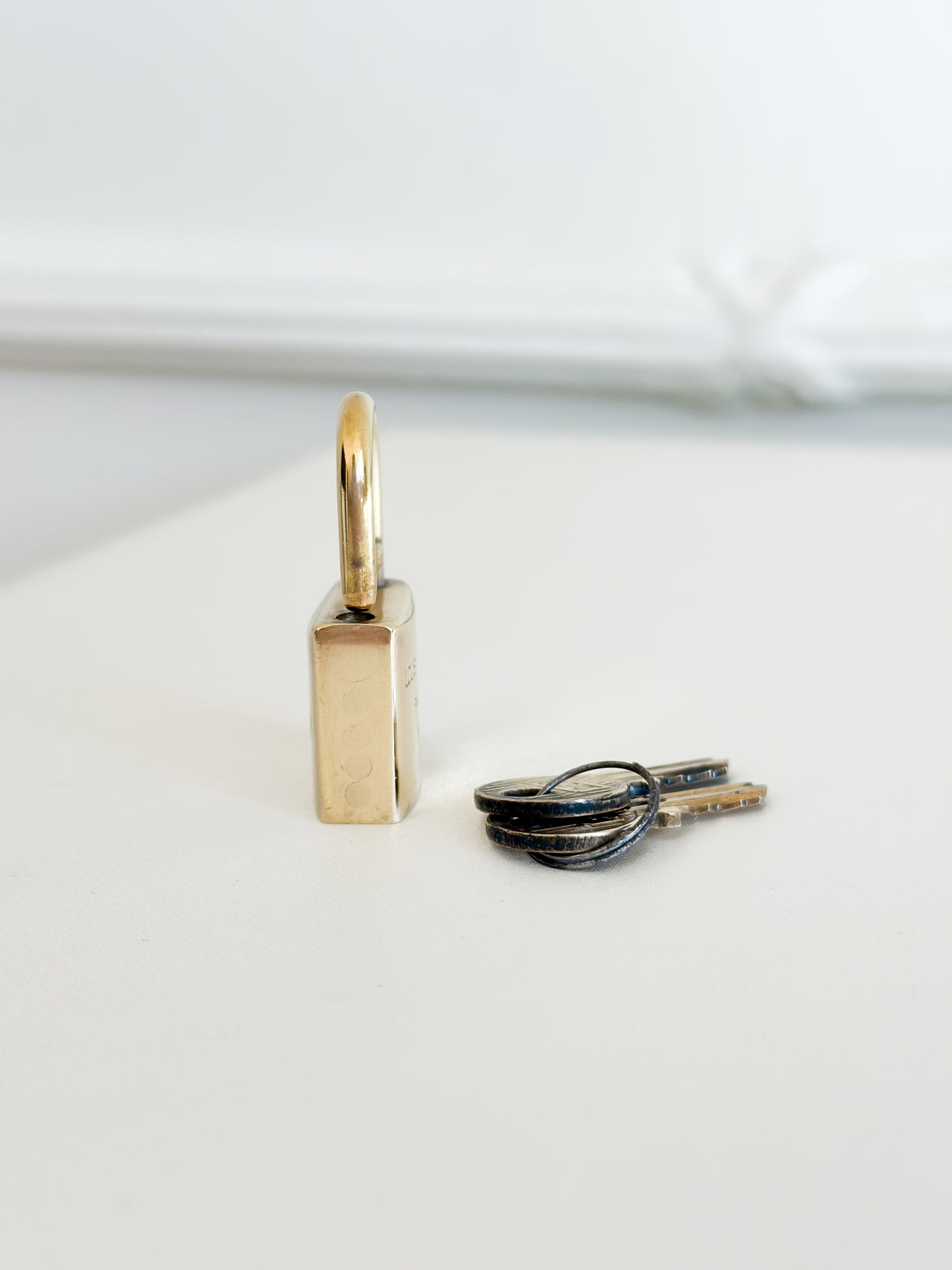 Louis Vuitton Padlock 223 - 2 Keys