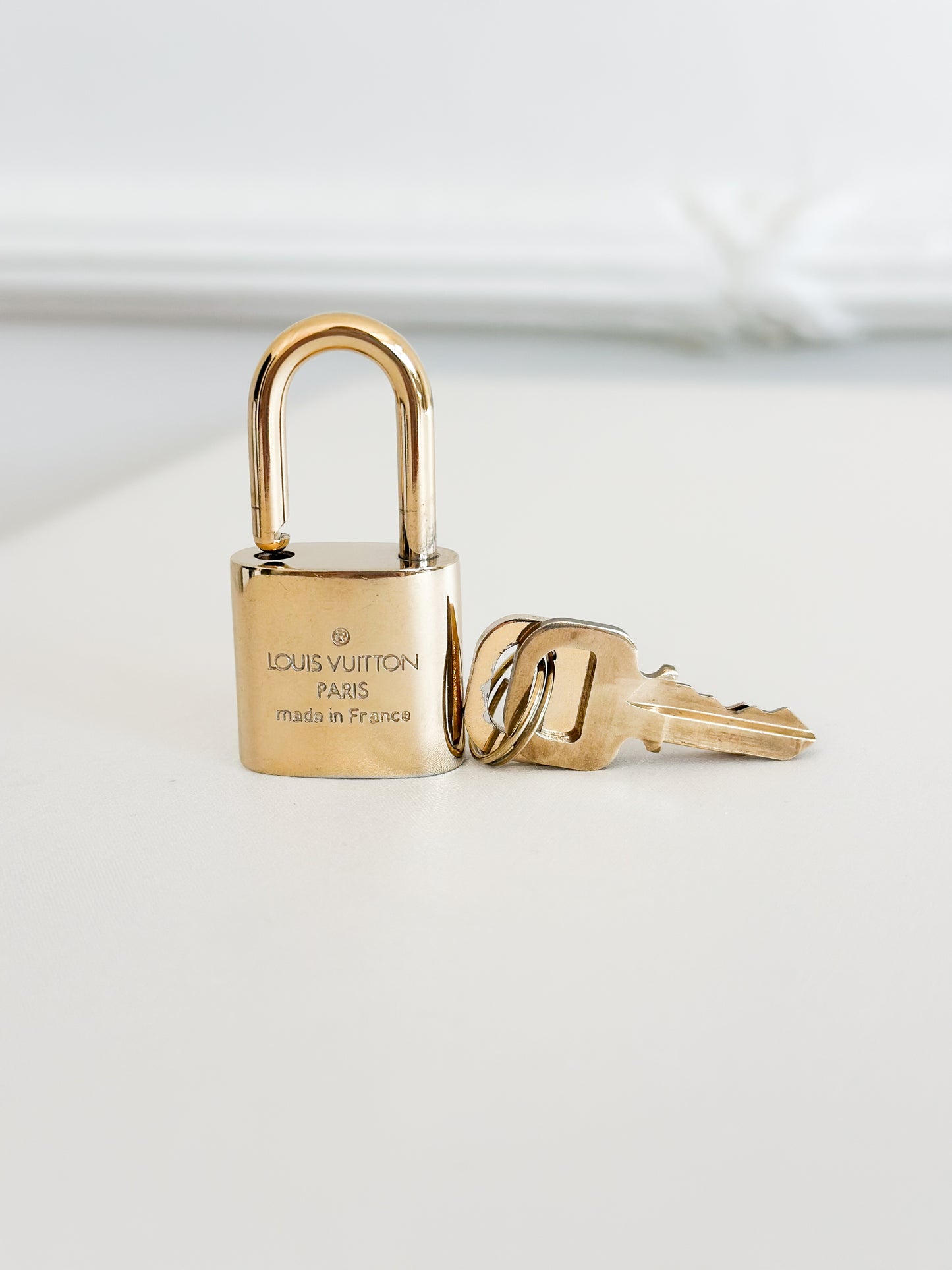 Louis Vuitton Padlock 306 - 2 Keys