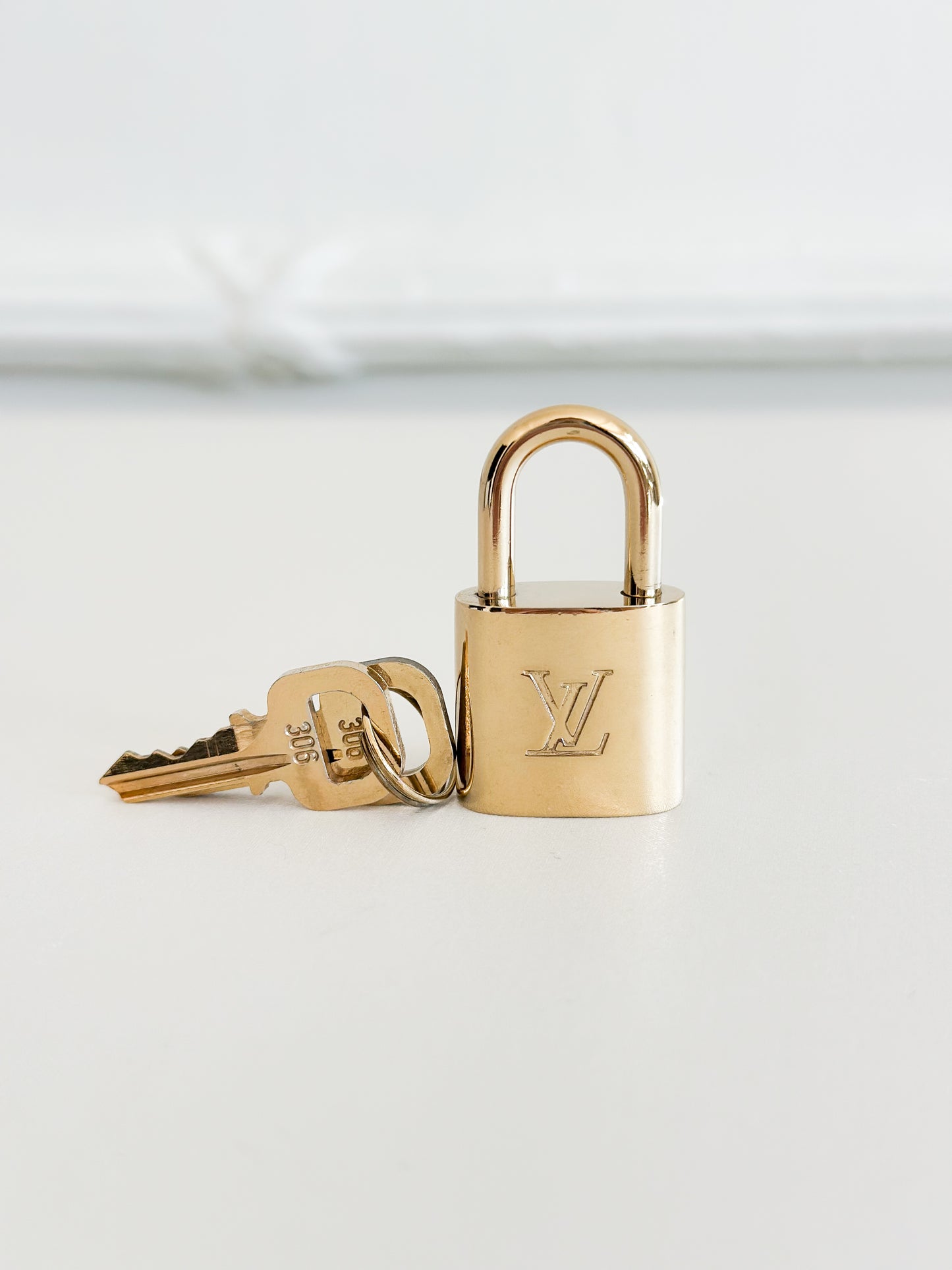 Louis Vuitton Padlock 306 - 2 Keys