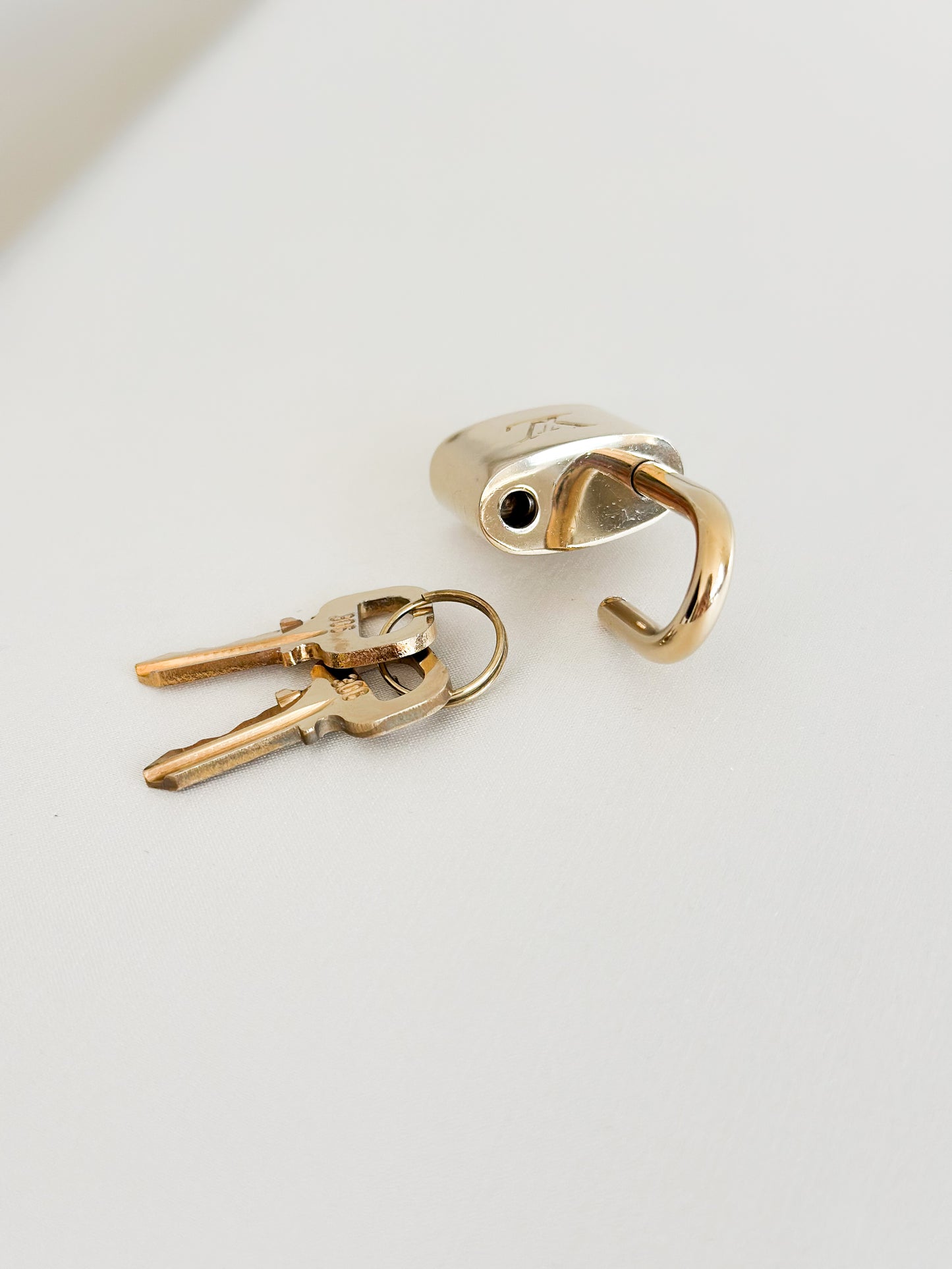 Louis Vuitton Padlock 306 - 2 Keys