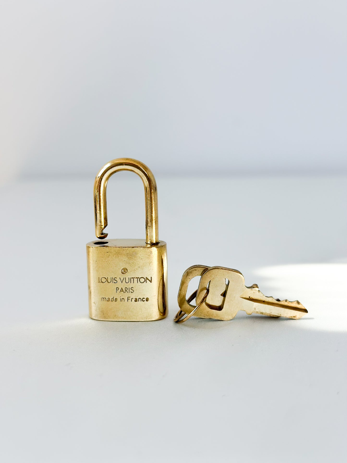 Louis Vuitton Padlock 342 - 2 Keys