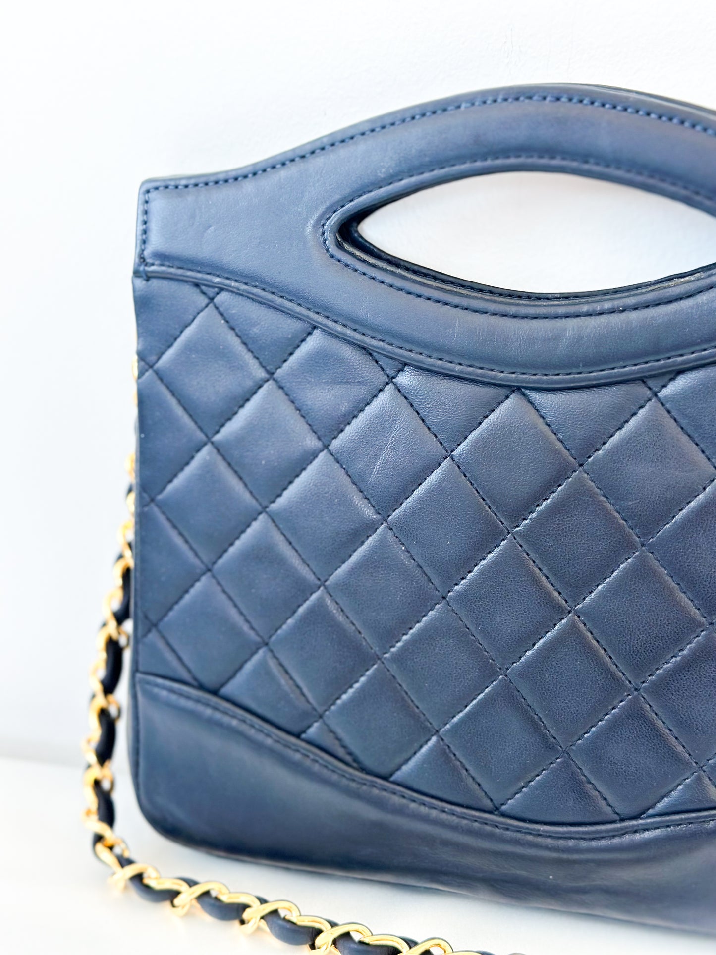 Vintage Chanel 31 Quilted Lambskin Small Shoulder Bag – Navy with Gold Hardware