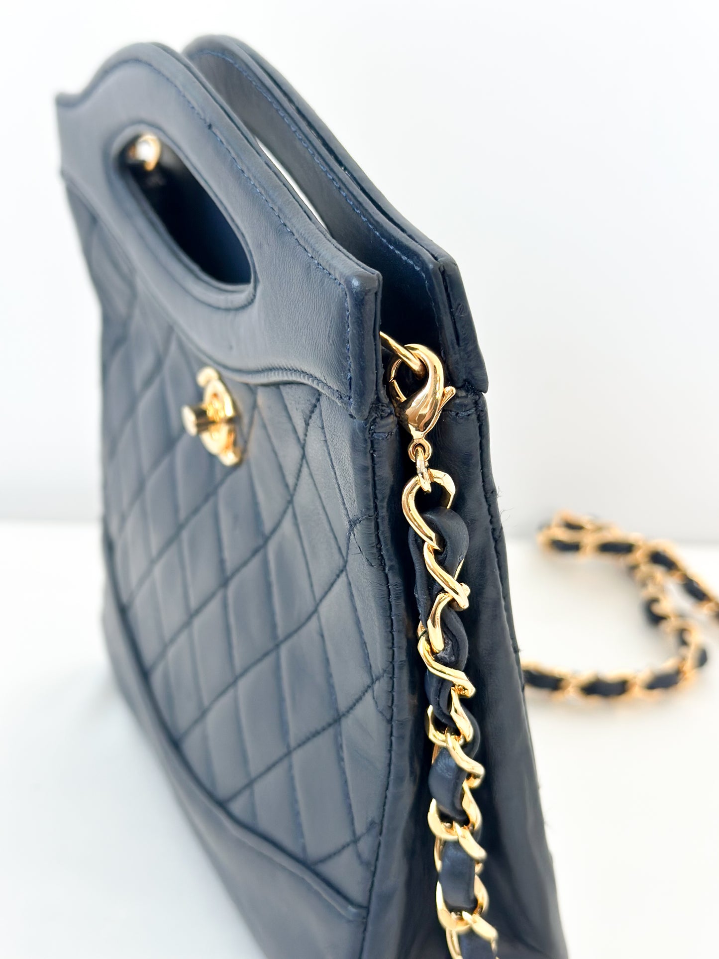Vintage Chanel 31 Quilted Lambskin Small Shoulder Bag – Navy with Gold Hardware