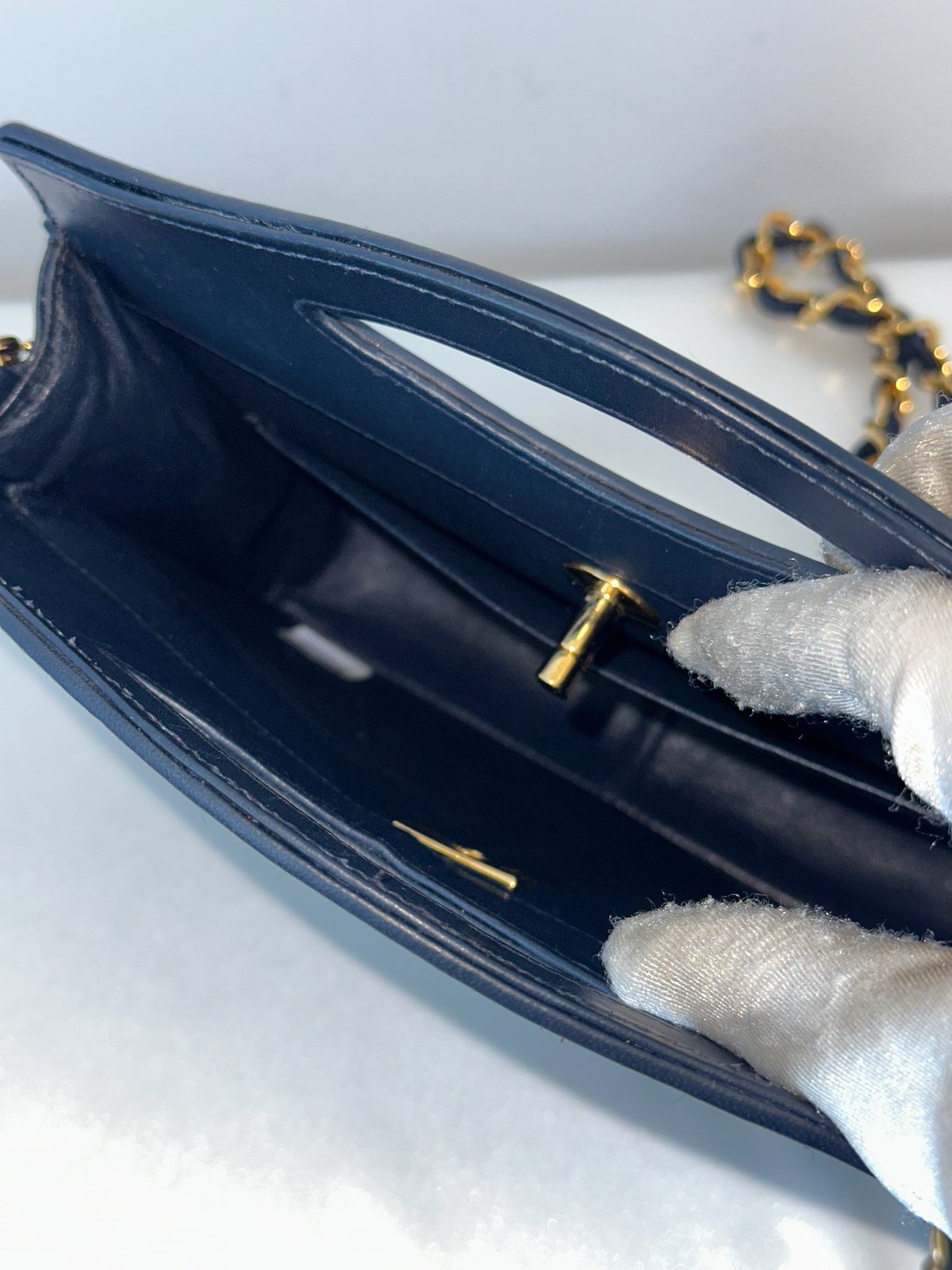 Vintage Chanel 31 Quilted Lambskin Small Shoulder Bag – Navy with Gold Hardware
