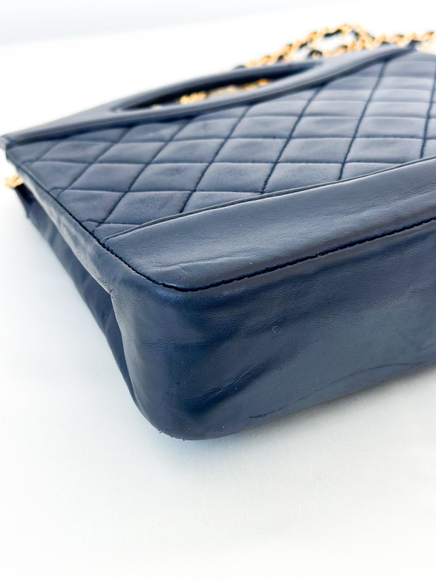 Vintage Chanel 31 Quilted Lambskin Small Shoulder Bag – Navy with Gold Hardware