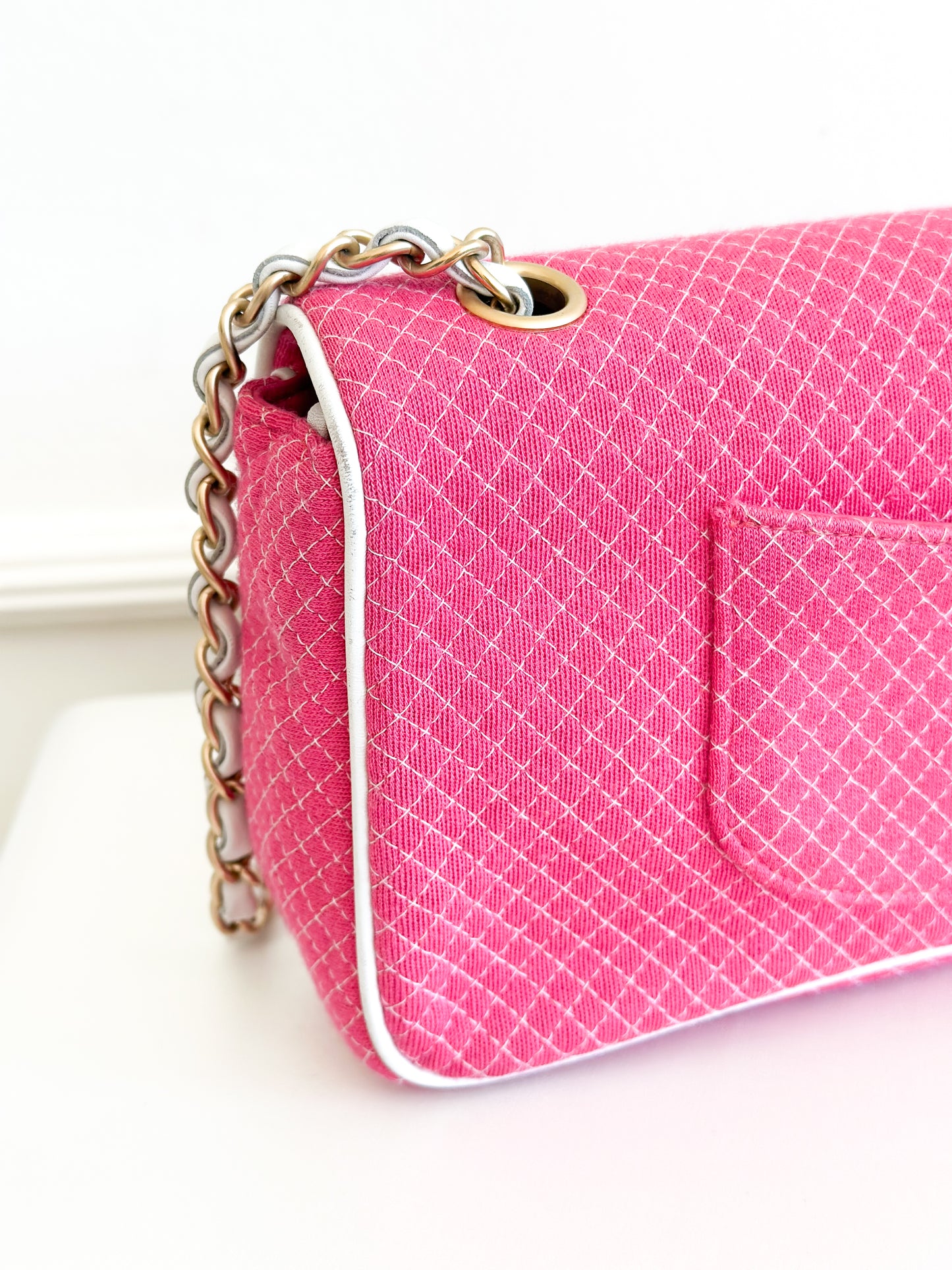 2002 Vintage Chanel Pink Knit Flap Shoulder Bag