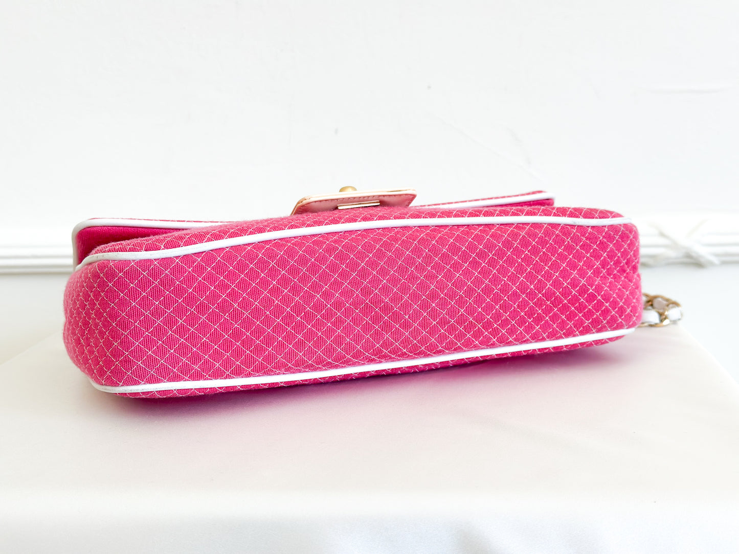 2002 Vintage Chanel Pink Knit Flap Shoulder Bag