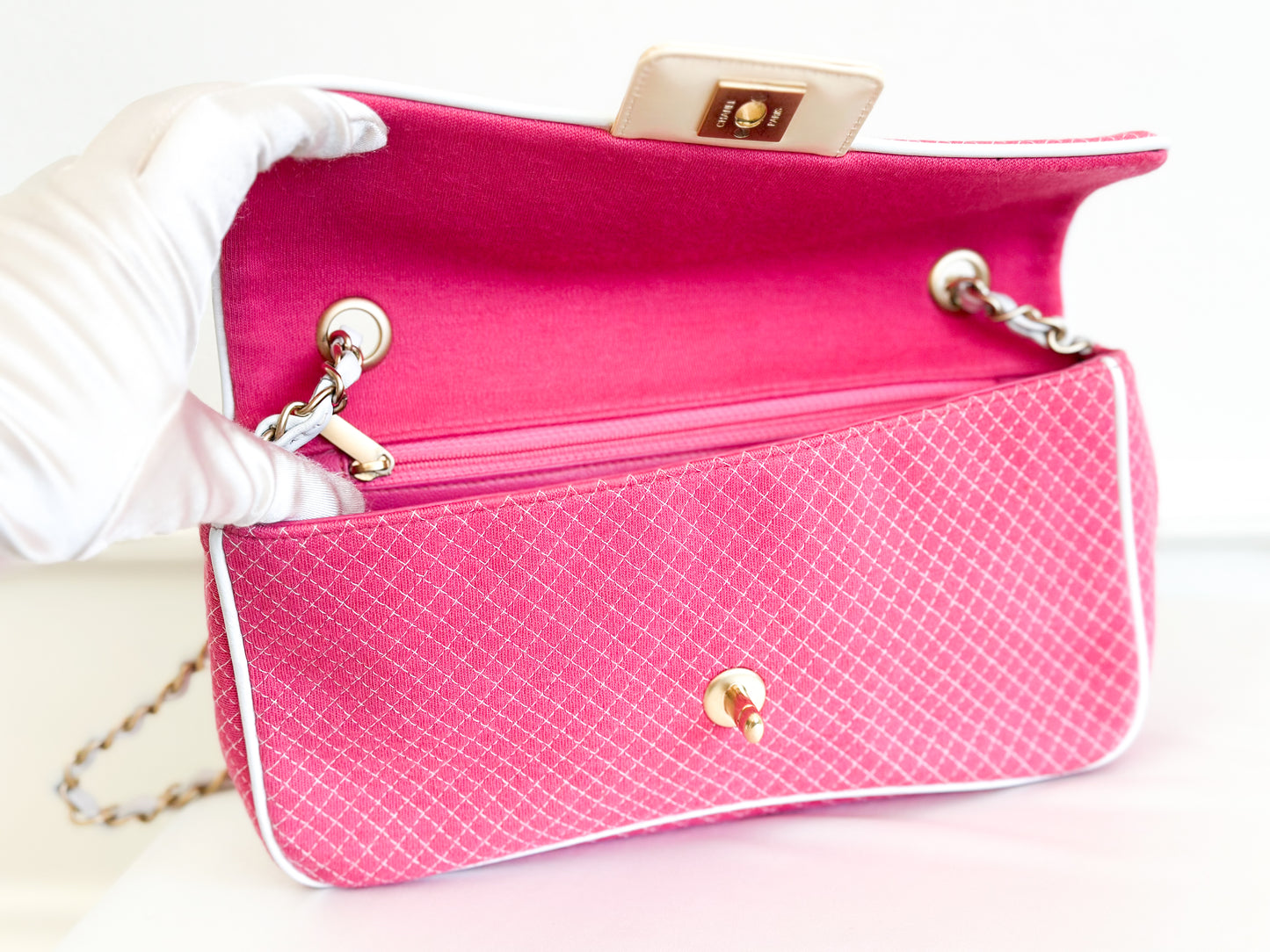 2002 Vintage Chanel Pink Knit Flap Shoulder Bag