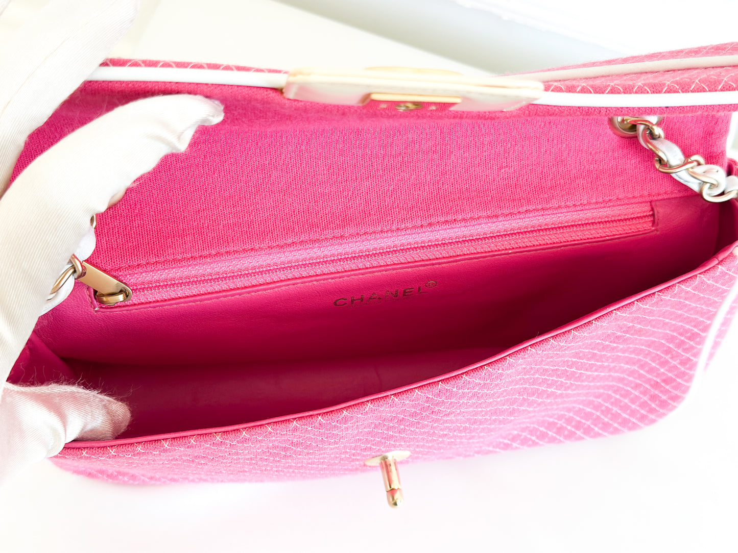 2002 Vintage Chanel Pink Knit Flap Shoulder Bag